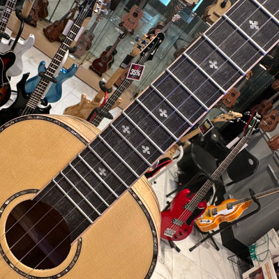 Akua Kanaloa: 24” Concert Ukulele - Spalted Maple