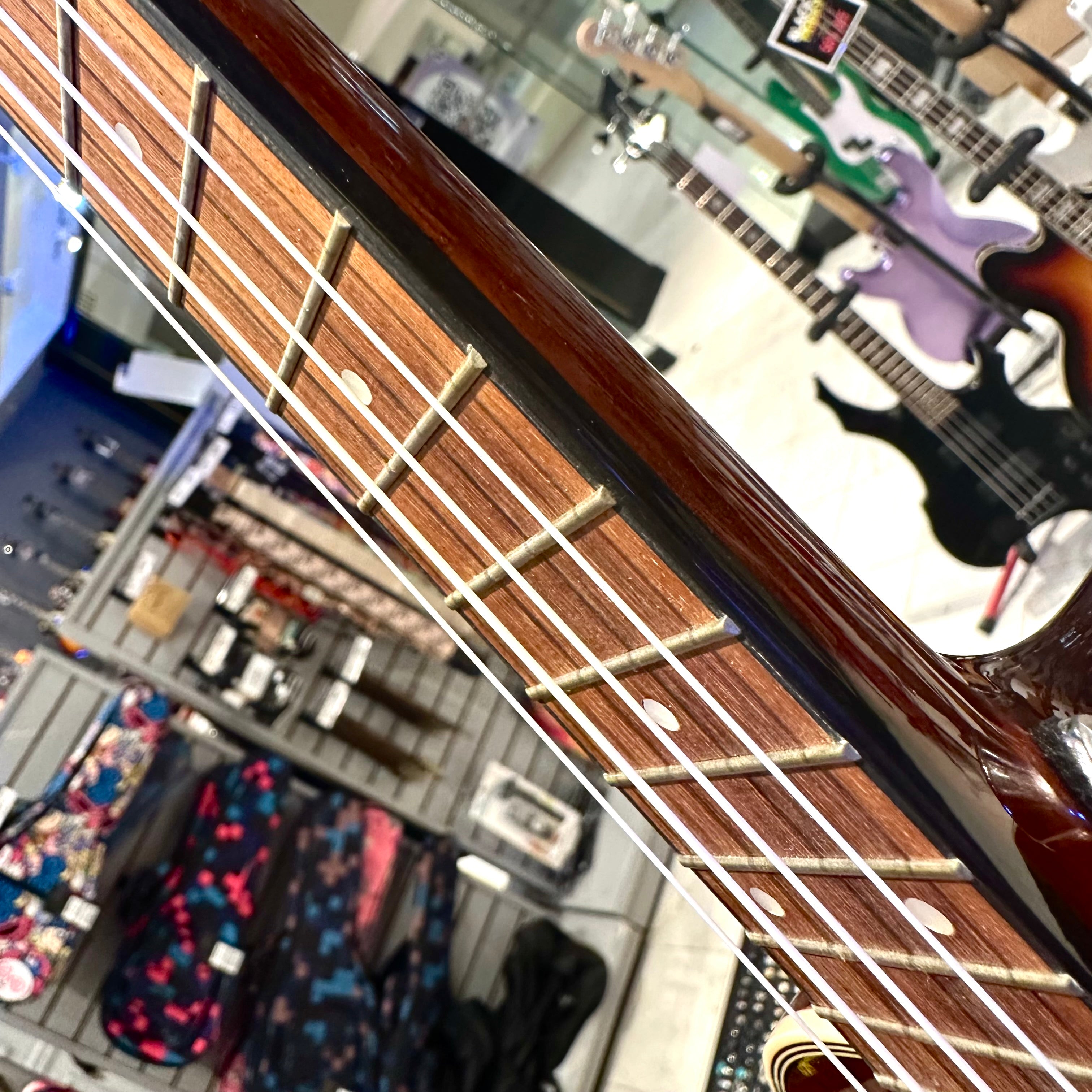 AKUA Earth: 24' Concert Ukulele, Mahogany - Brown