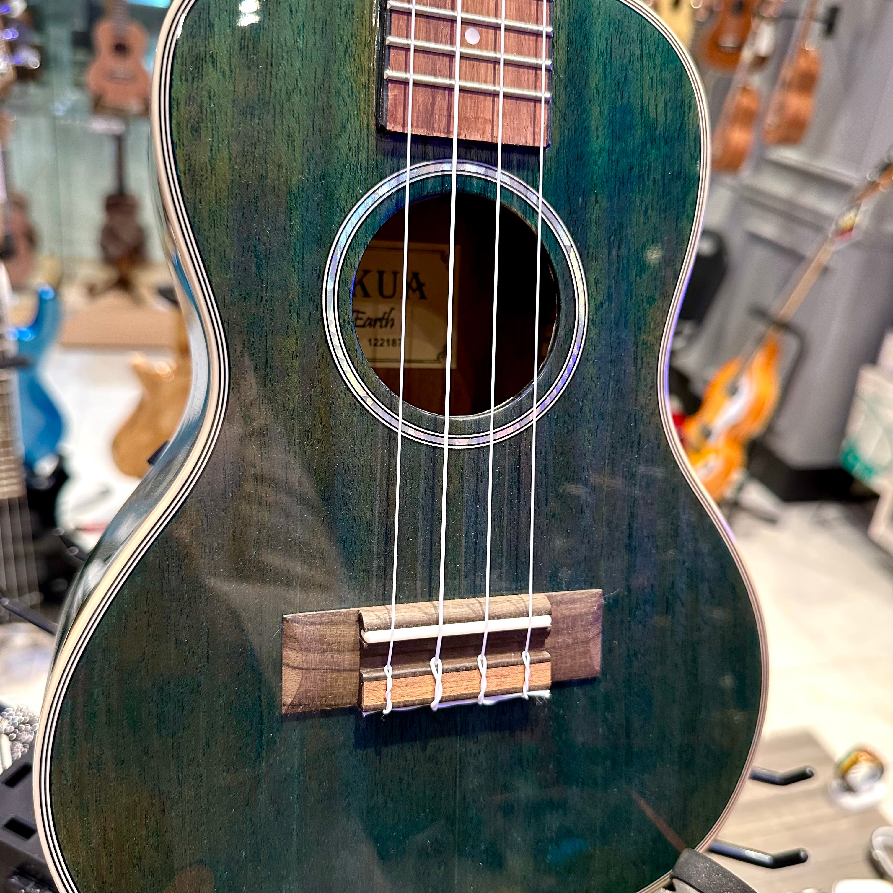 AKUA Earth: 24' Concert Ukulele, Mahogany - Sea Green