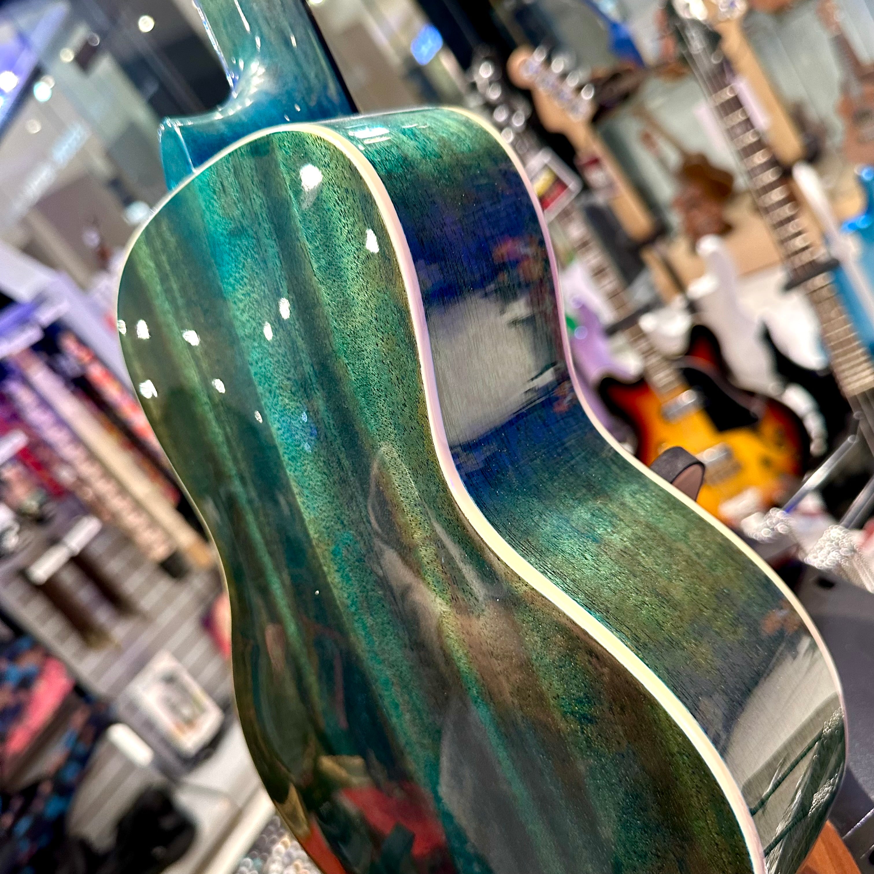 AKUA Earth: 24' Concert Ukulele, Mahogany - Sea Green