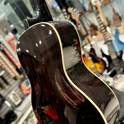 AKUA Earth: 24' Concert Ukulele, Mahogany - Black