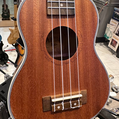 AKUA Rain: 21" Concert Ukulele - Sapele