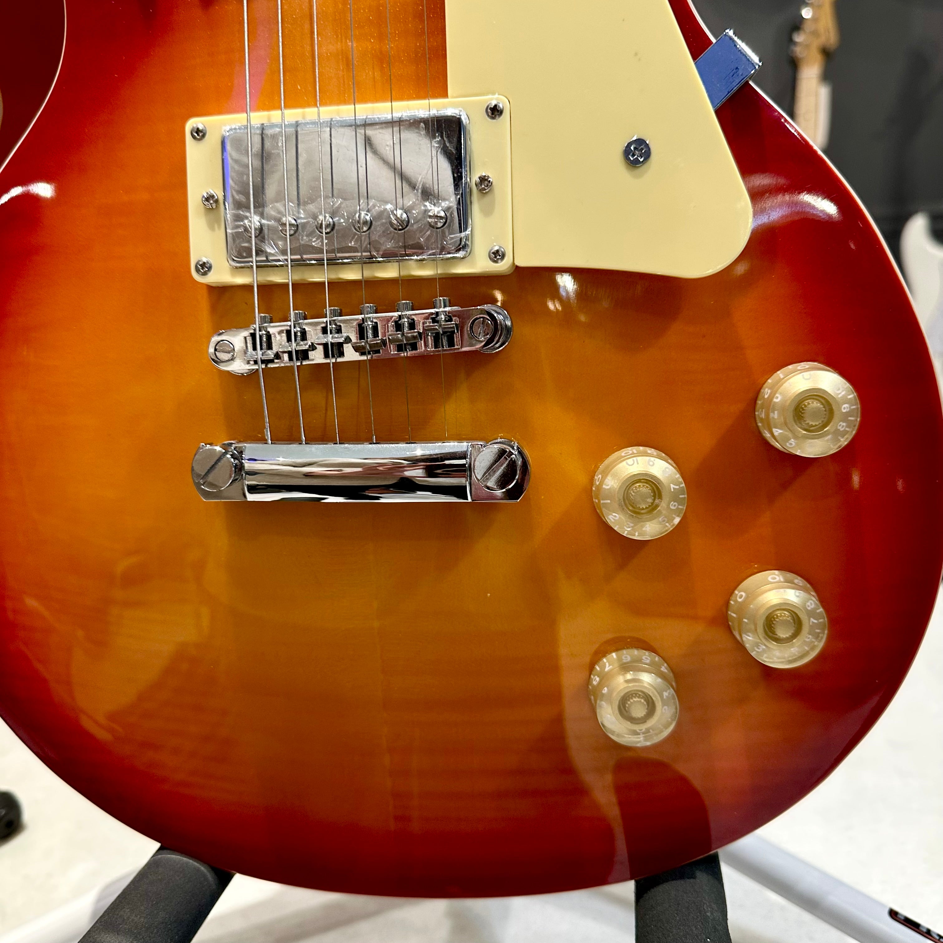 Mars Guitars: Electric Guitar LP - Orangeburst