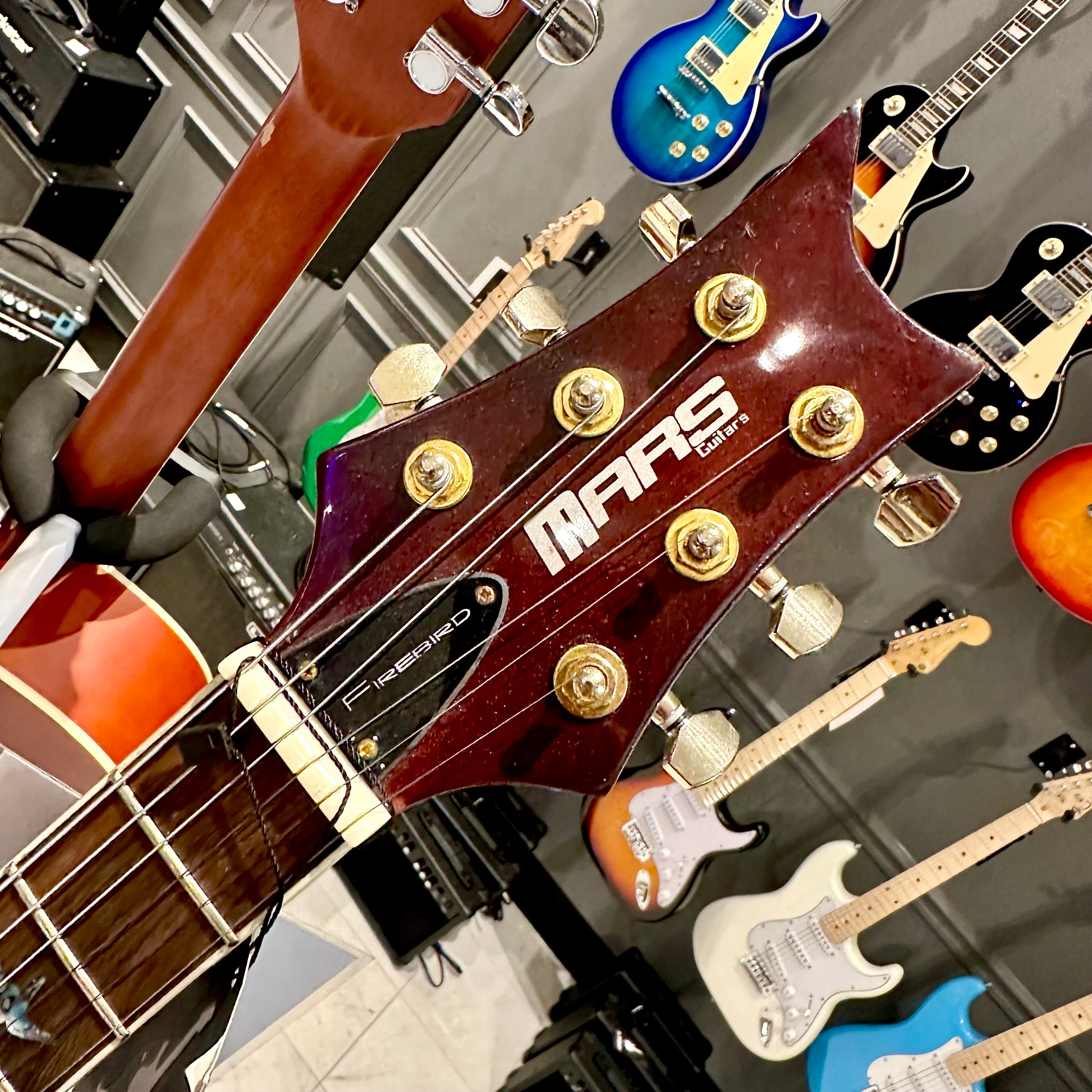 Mars Guitars: Firebird - Hollow-body, Red Robin