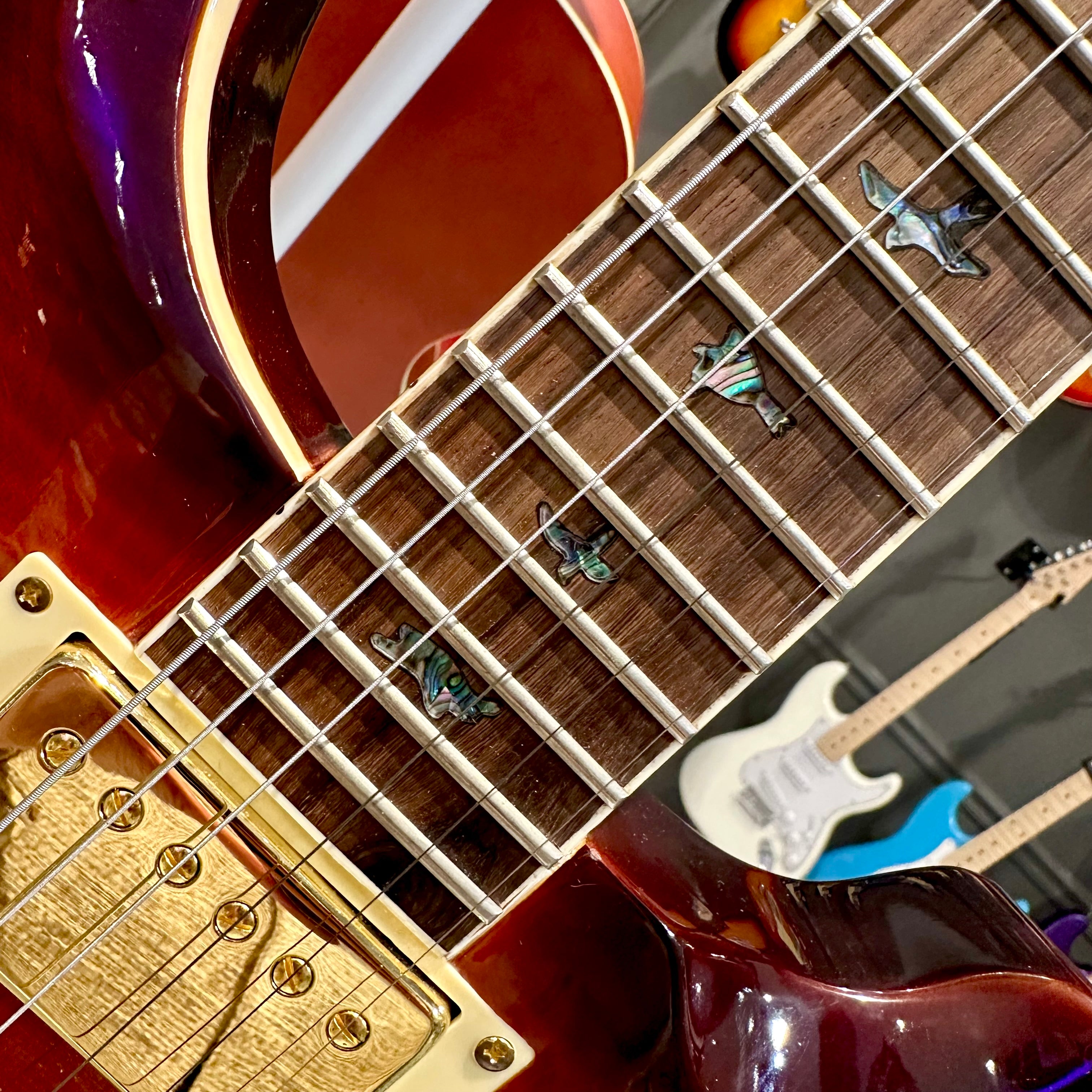 Mars Guitars: Firebird - Hollow-body, Red Robin
