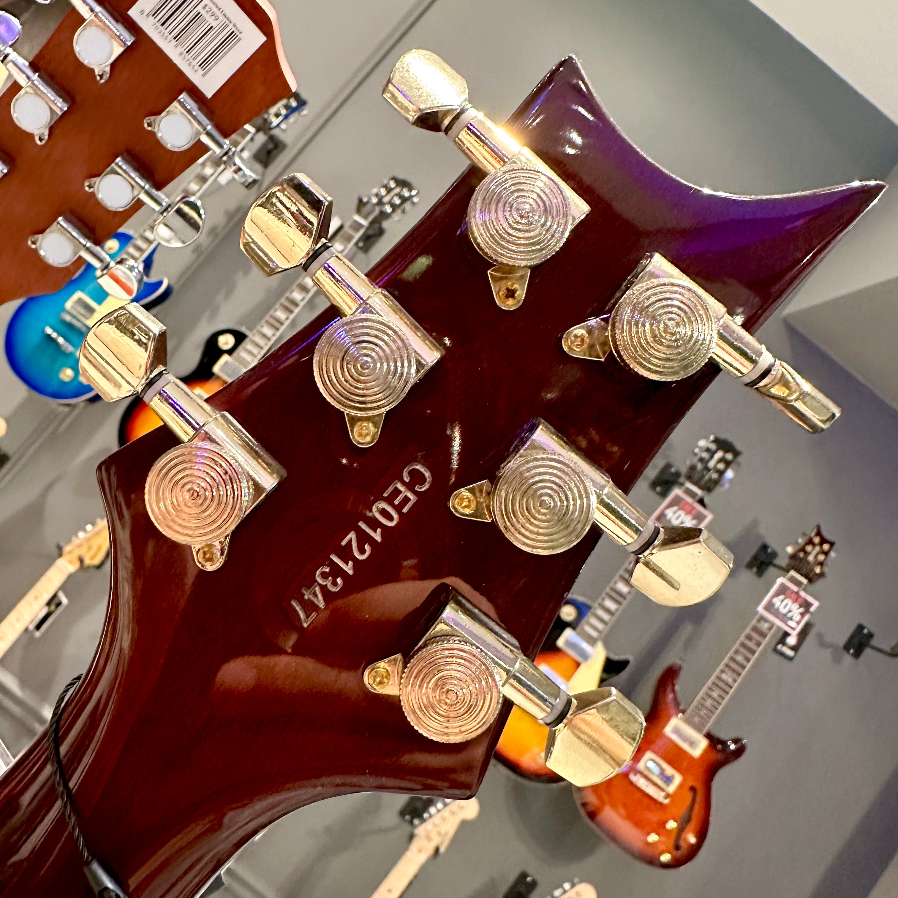 Mars Guitars: Firebird - Hollow-body, Red Robin