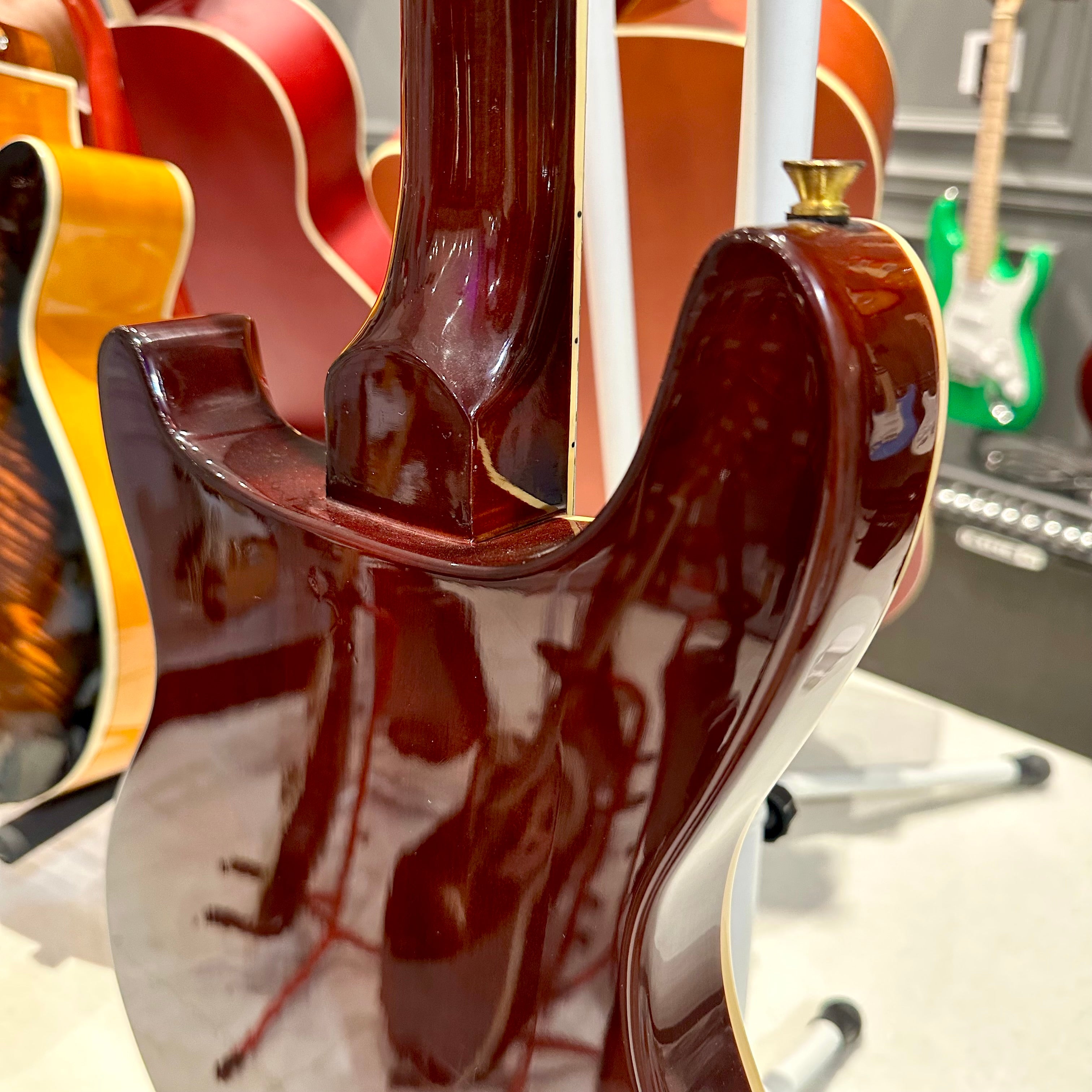 Mars Guitars: Firebird - Hollow-body, Red Robin