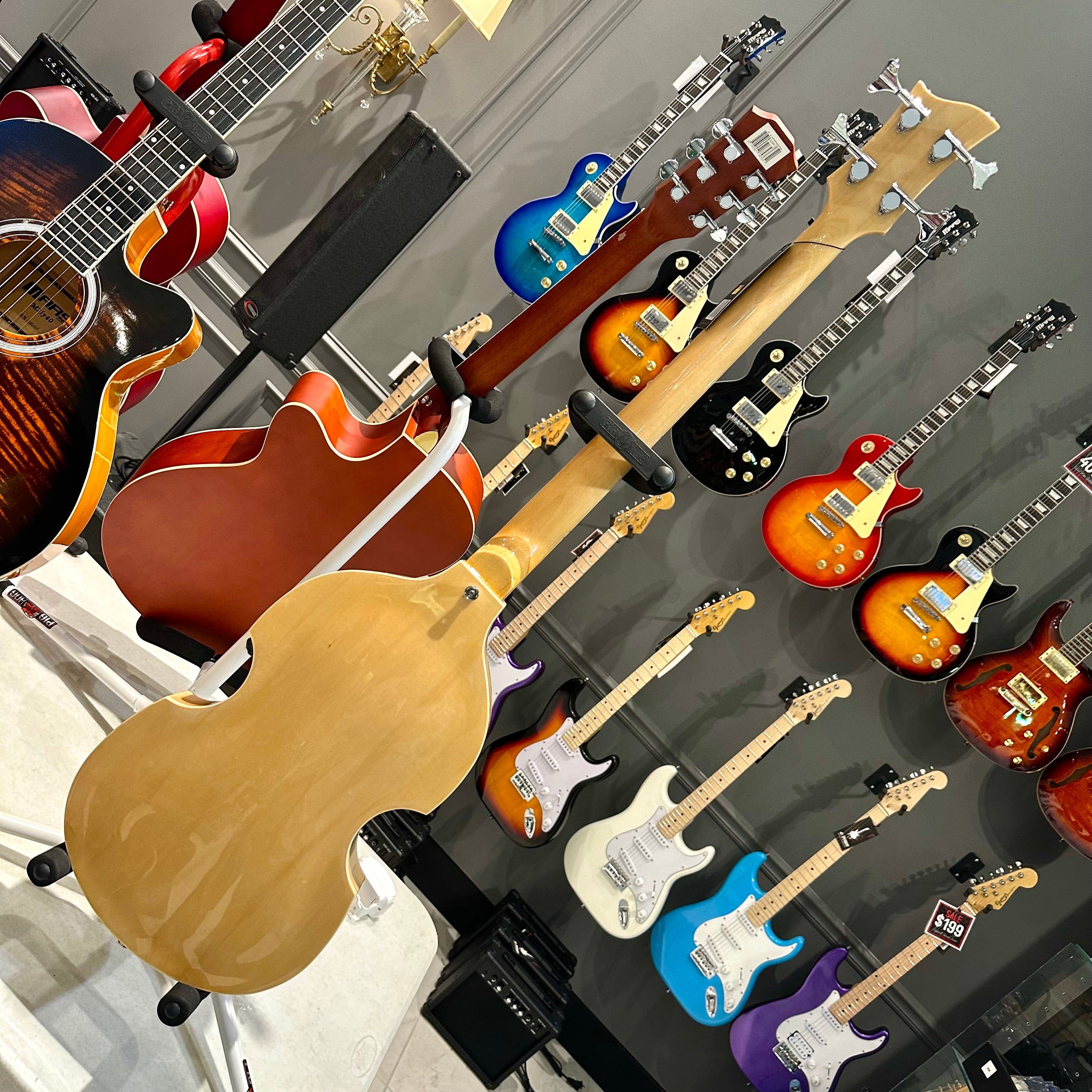Gephardt Sixty-Four: Bass Guitar - Blonde