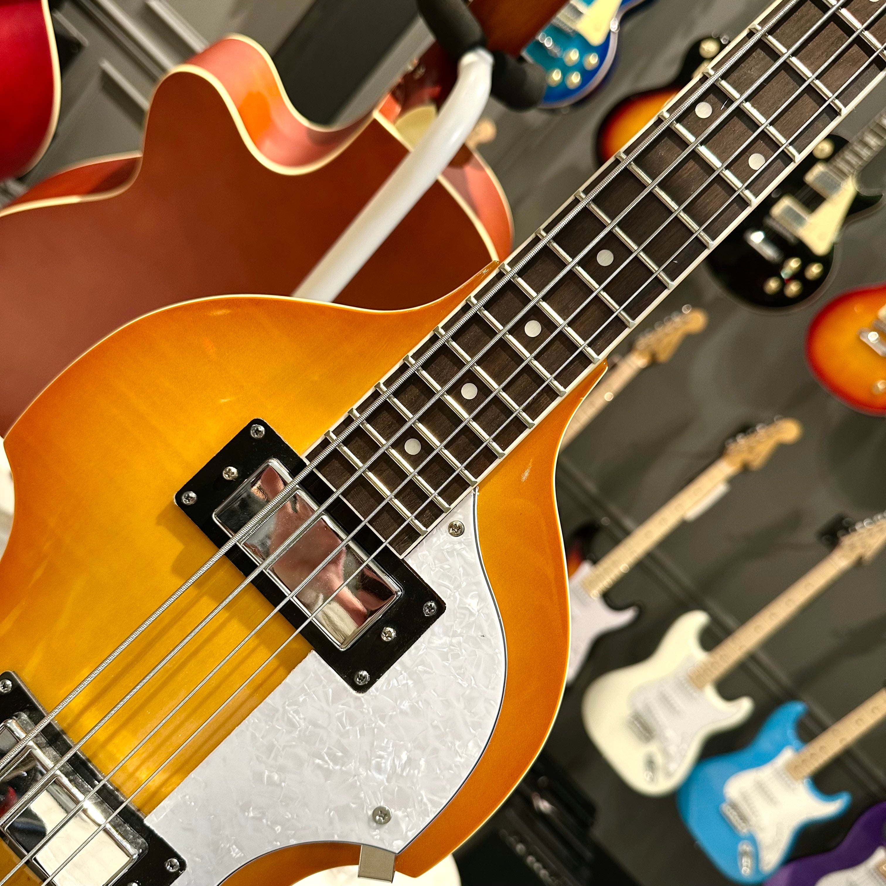 Gephardt Sixty-Four: Bass Guitar - OrangeBurst