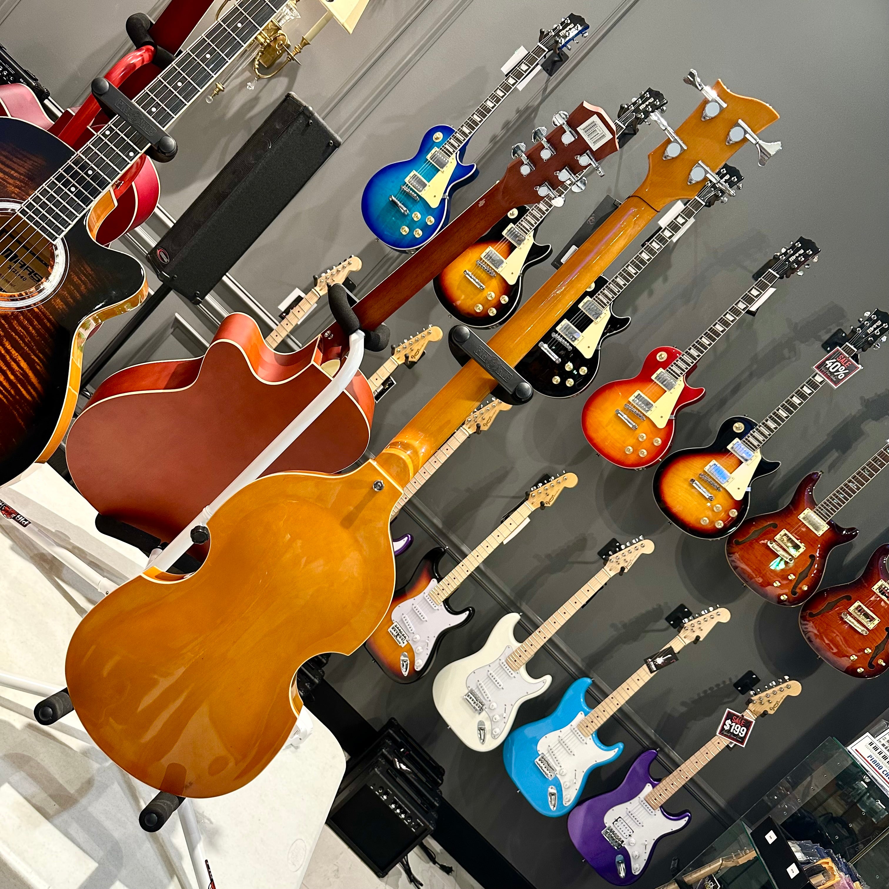 Gephardt Sixty-Four: Bass Guitar - OrangeBurst