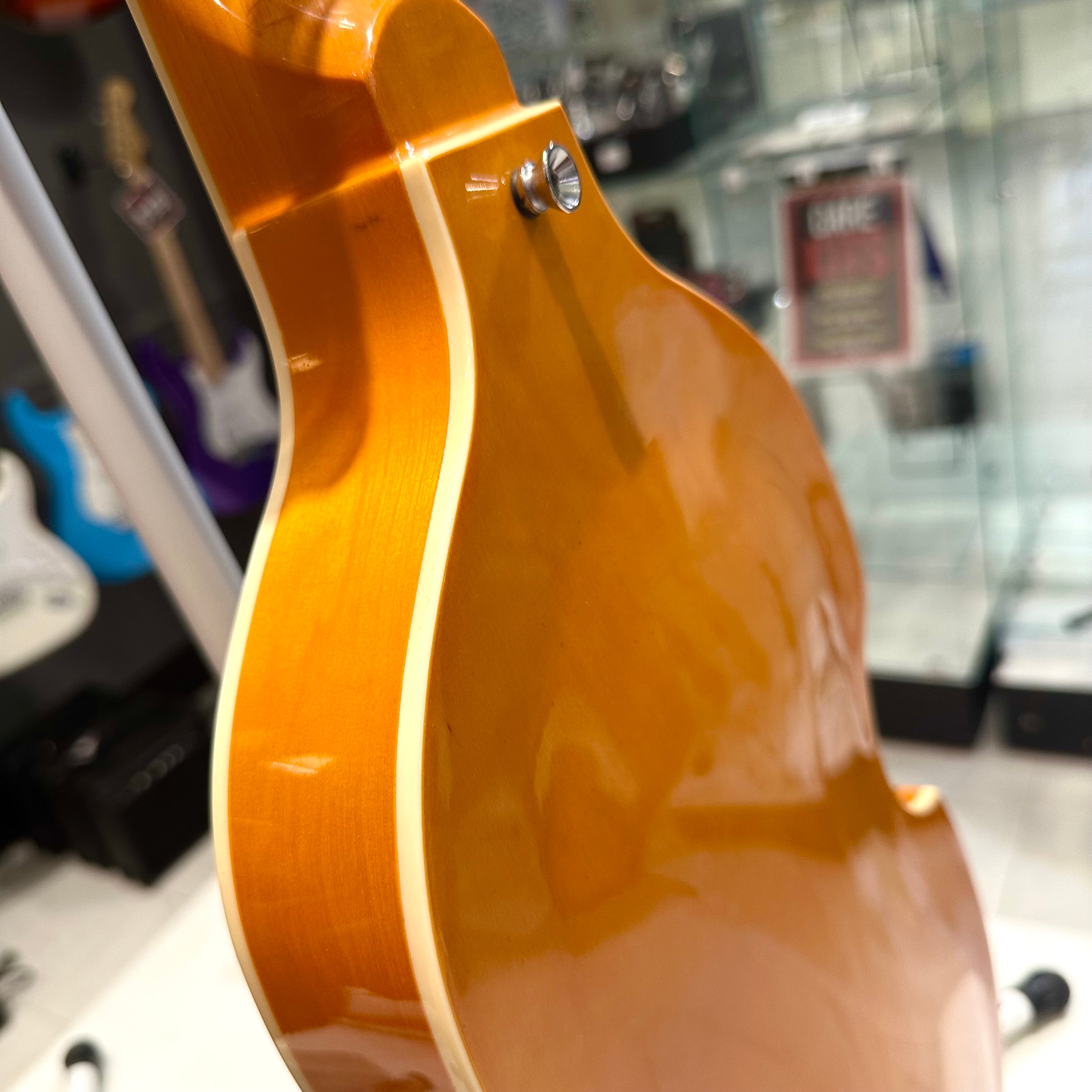 Gephardt Sixty-Four: Bass Guitar - OrangeBurst