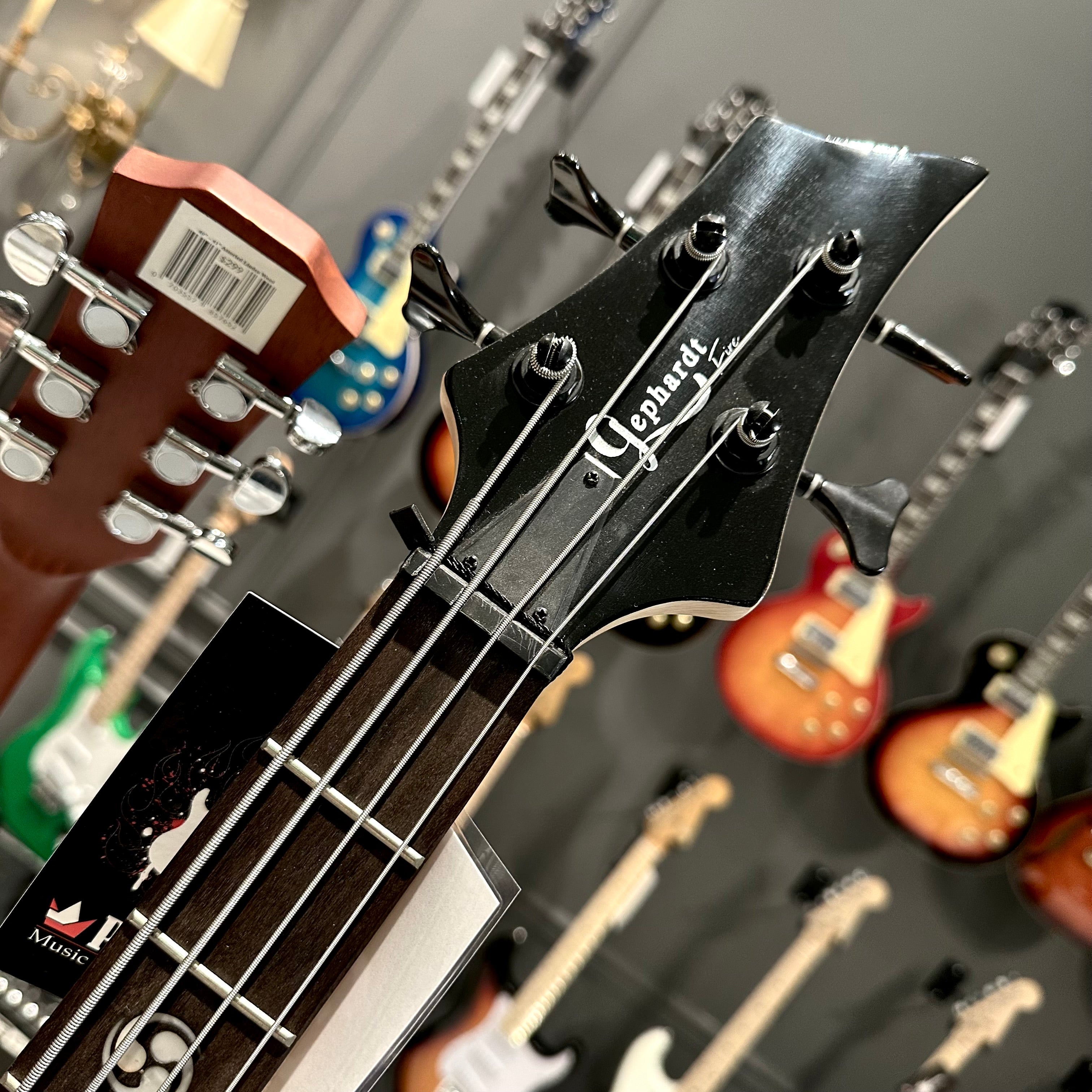 Gephardt Fire: Bass Guitar - Black