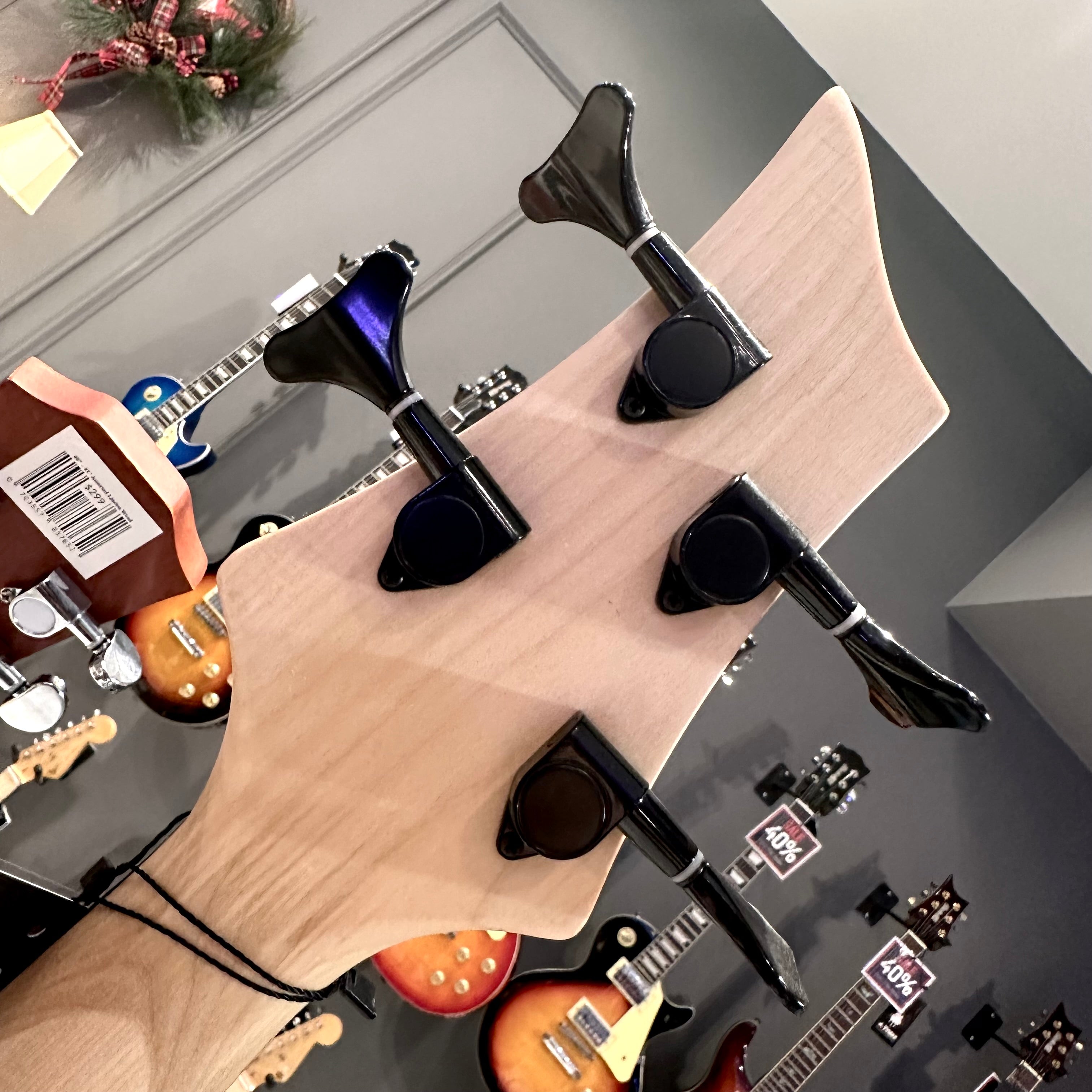 Gephardt Fire: Bass Guitar - Black