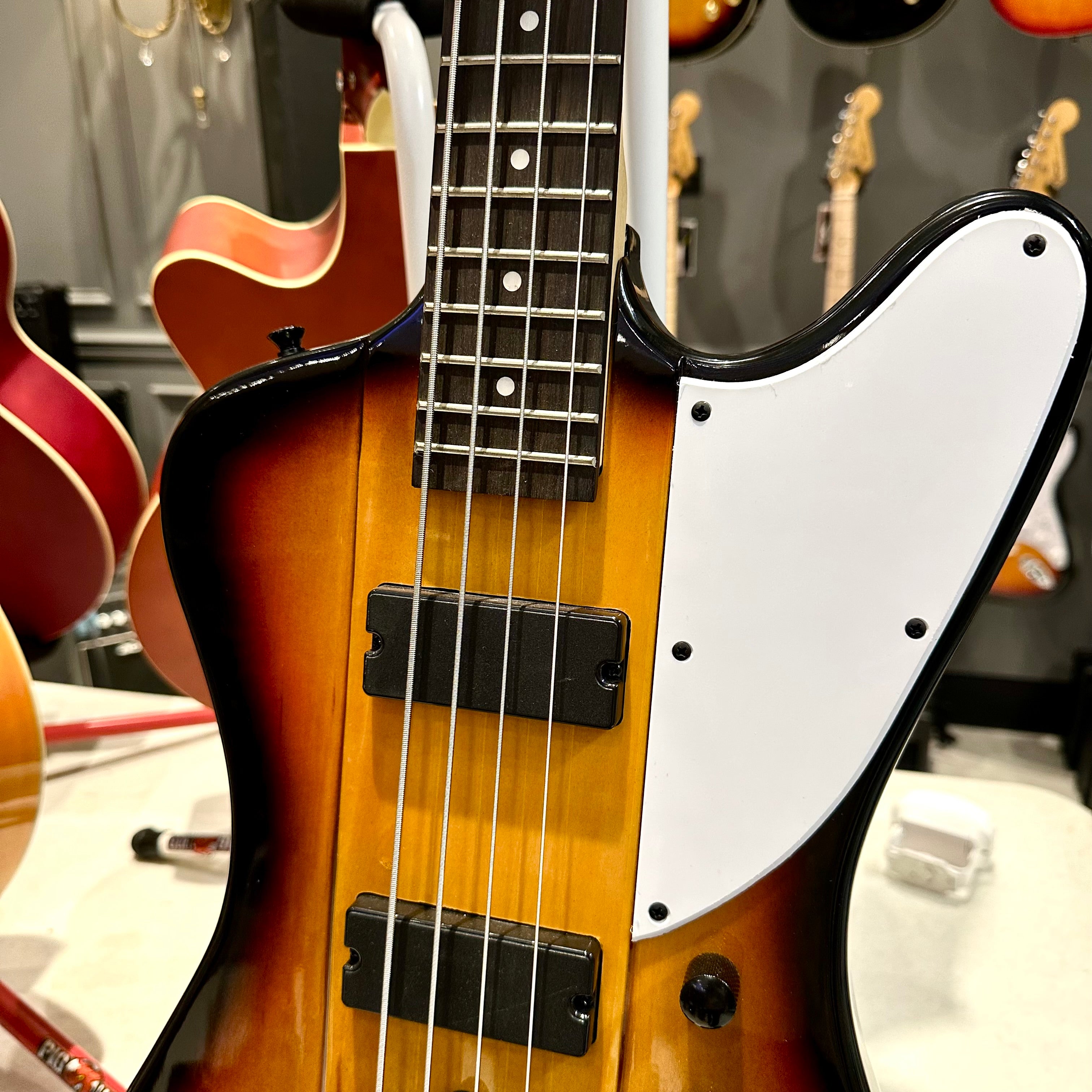 Gephardt ThunderBird: Bass Guitar - Sunburst