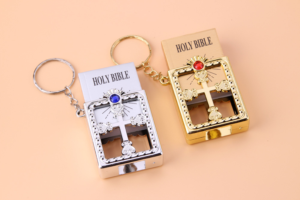 1 1/2 Inch Novelty Miniature Bible Key Chain 
